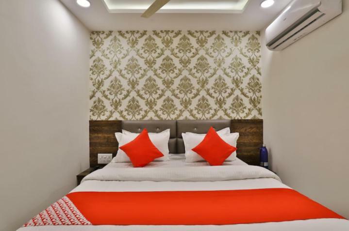 Hotel Pathik Villa Ahmadábád Kültér fotó