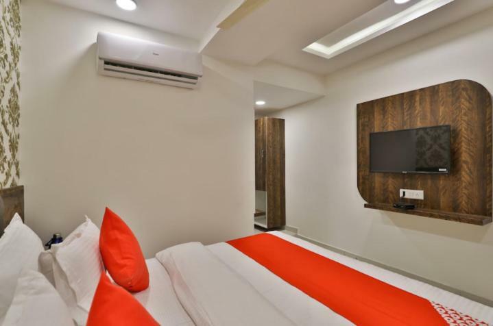 Hotel Pathik Villa Ahmadábád Kültér fotó